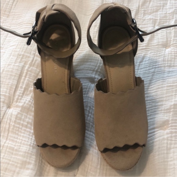 $138 Marc Fisher Espadrille Wedge Heels Beige 7 - Picture 3 of 3
